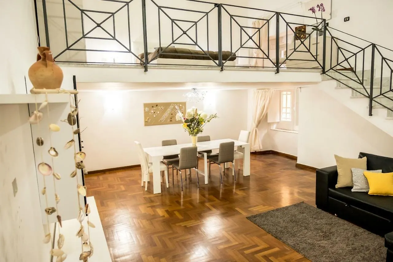Il Salotto Di Nonna Cornelia 2 Hotel Napels 0*,  Italië